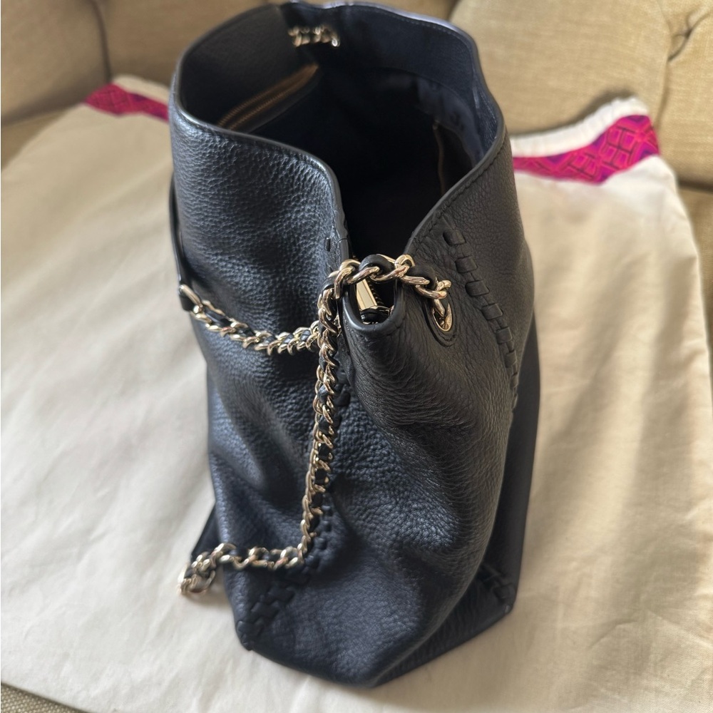 Tory Burch Black Leather Shoulder Bag - Picture 5 of 8